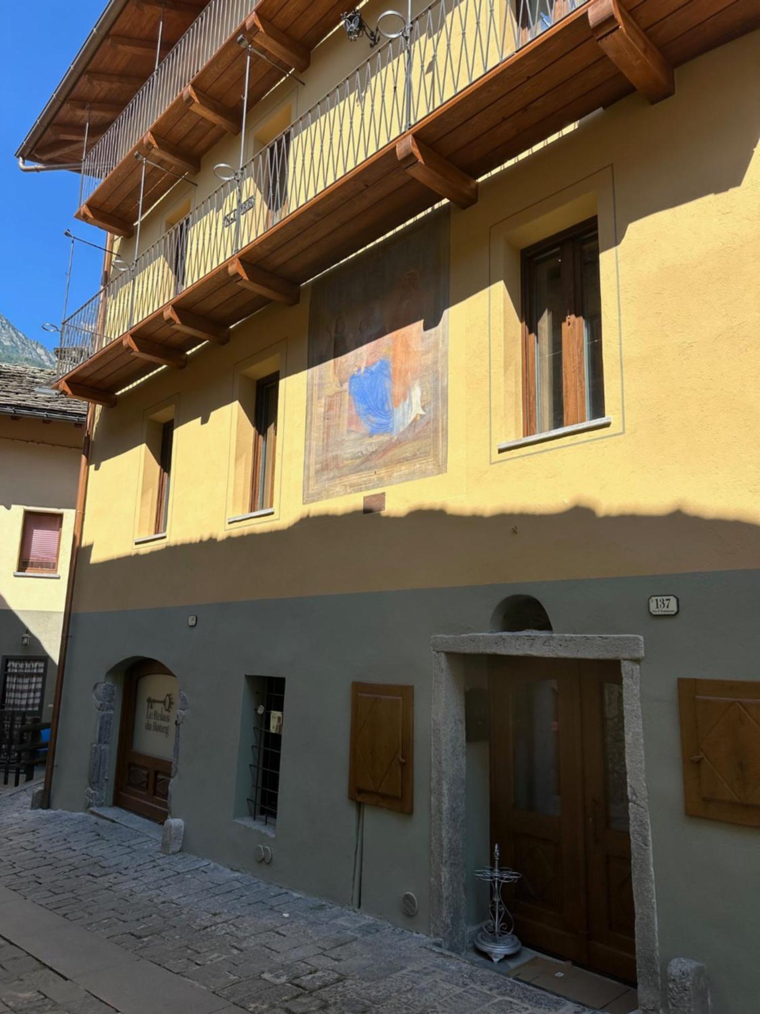 Le Relais Du Bourg Chambres De Charme Wellnes Donnaz Zewnętrze zdjęcie